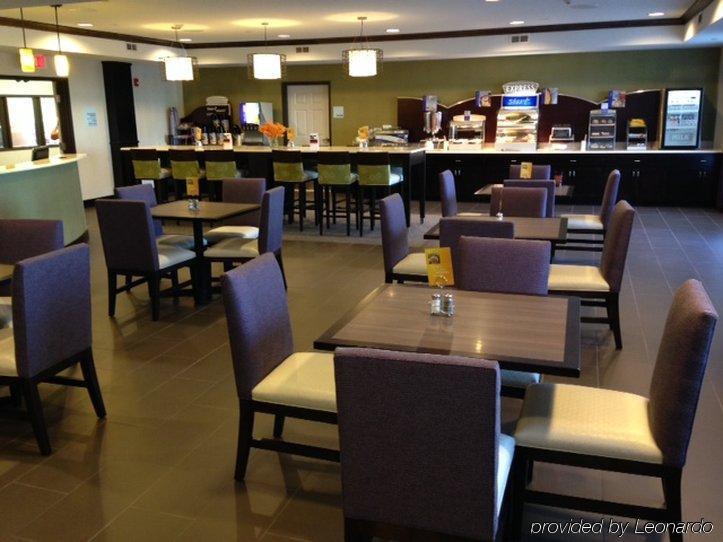 Holiday Inn Express Hotel & Suites Wichita Northeast By Ihg Extérieur photo