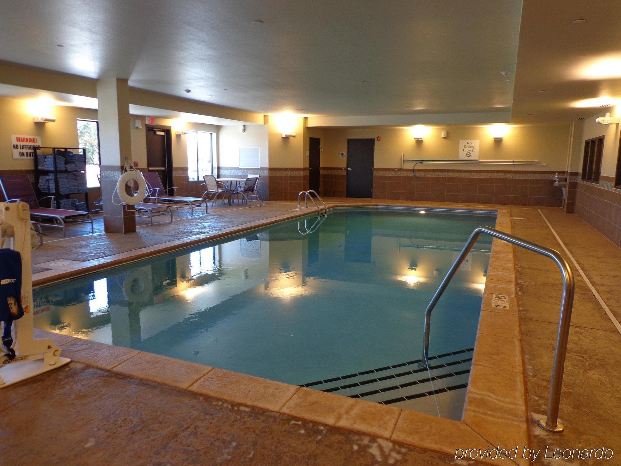 Holiday Inn Express Hotel & Suites Wichita Northeast By Ihg Extérieur photo