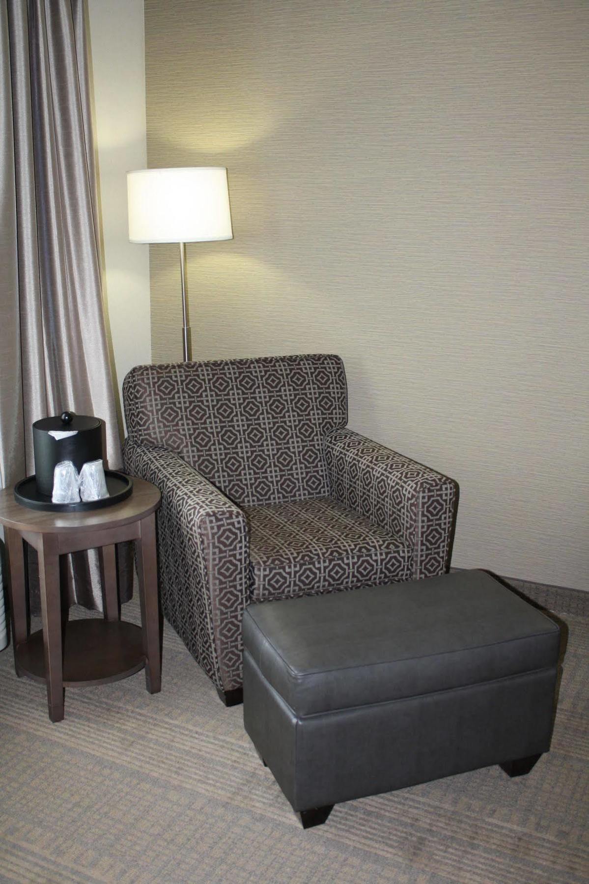 Holiday Inn Express Hotel & Suites Wichita Northeast By Ihg Extérieur photo